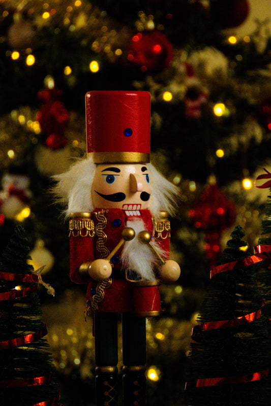 NUTCRACKER SOY CANDLE 2 WICK
